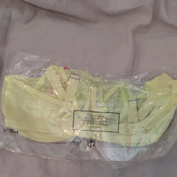 Cleo Marcie Lemon Lace Balconnet Bra - Picture 2 of 3